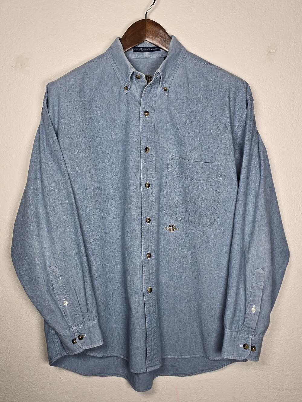 Vintage 90s GANT White Water Chambray Shirt Blue Cotton Crest Logo Large